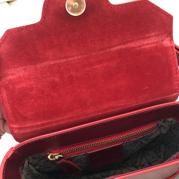 Manu Atelier micro bold crossbody in red - Picture 4 of 13